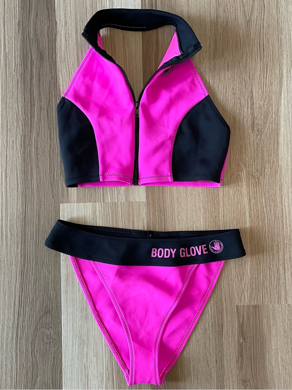 Good American x Body Glove Women’s Pink Black Neoprene Zip Front Two Piece Large